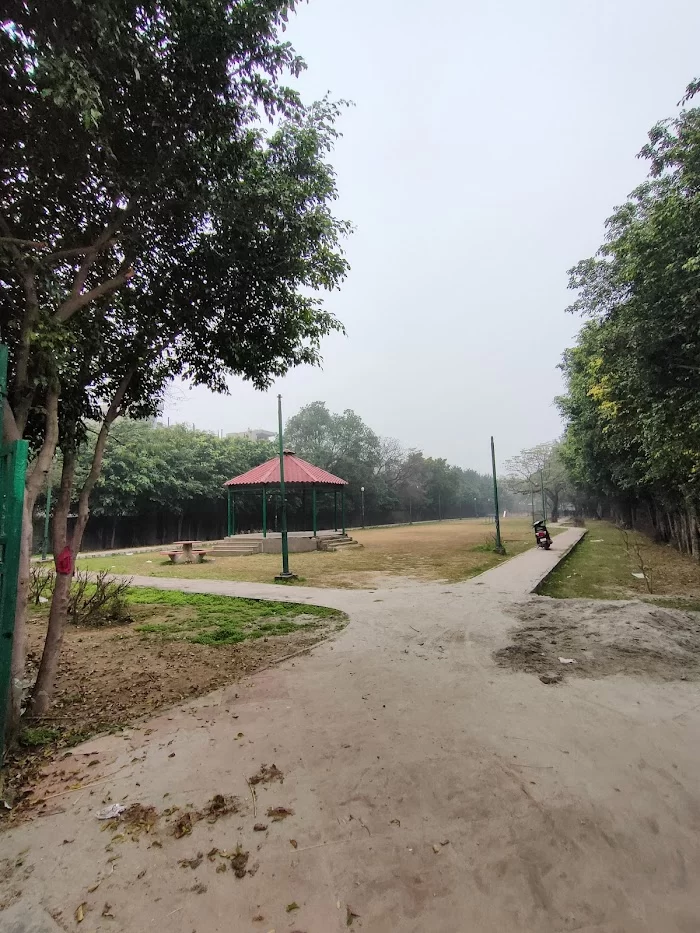 N.D.M.C. Rani Laxmi Bai Park - 7