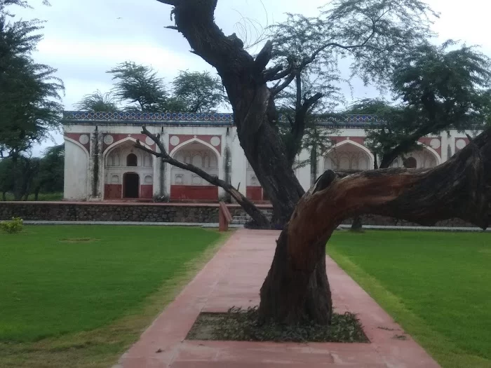 Mirza Muzaffar Hussain’s Tomb - 0