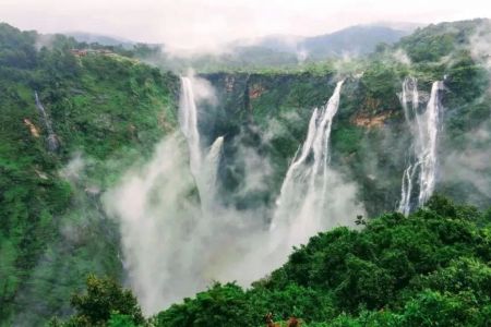 Best Places to Visit in South India for Culture and Nature: Top Destinations for a Perfect Blend of Heritage and Beauty