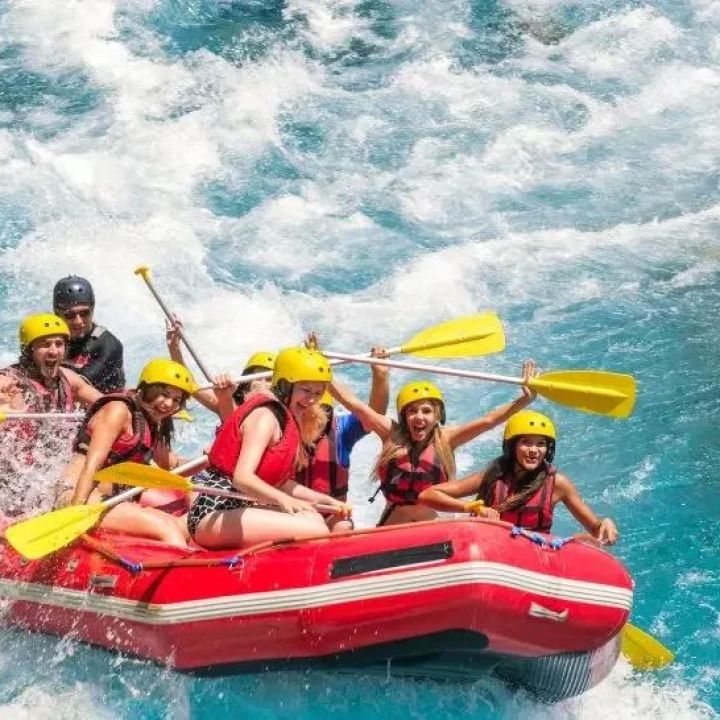 Best Places for River Rafting in India – Top Rafting Destinations for Adventure Seekers