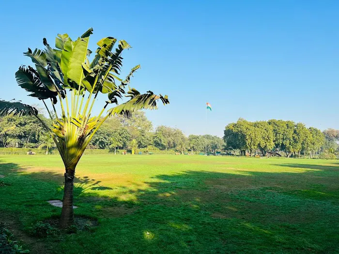 Center Park,Sec-5,Pushp Vihar - 4