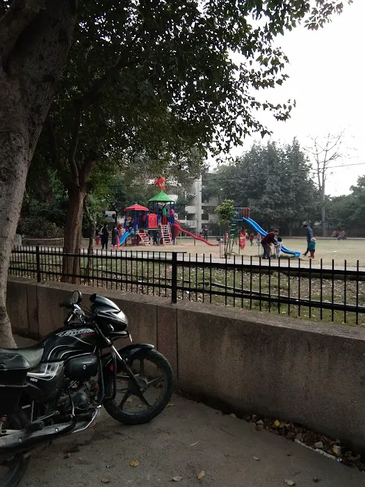 Center Park,Sec-5,Pushp Vihar - 3