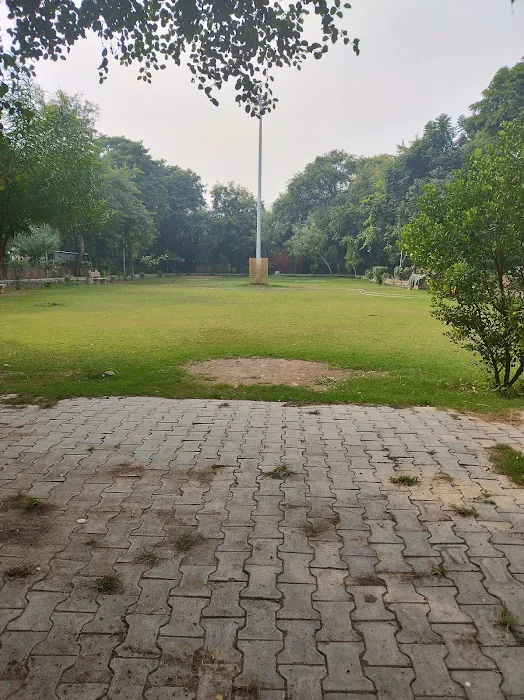 Park block 21 - 28 ( Type III Qtrs) - 0