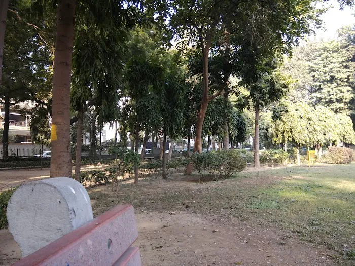 Radha Raman Park - 4