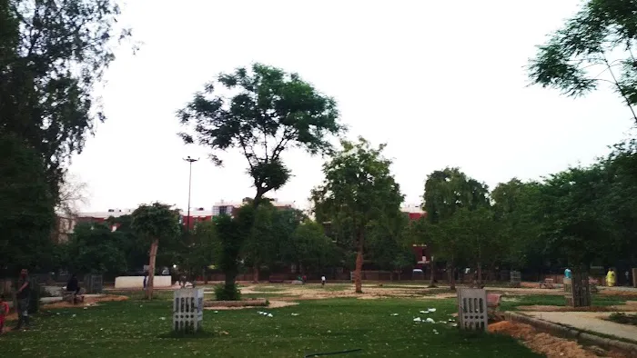 Pushp Vihar Sector-3 (Mother Diary) Park - 4