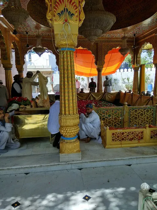 Qutub Sahib Park - 5
