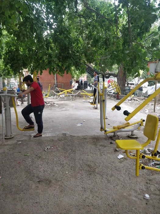Gol chakkar Park 2 (side-way Park) - 2