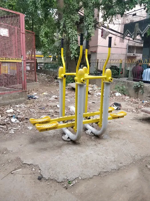 Gol chakkar Park 2 (side-way Park) - 1