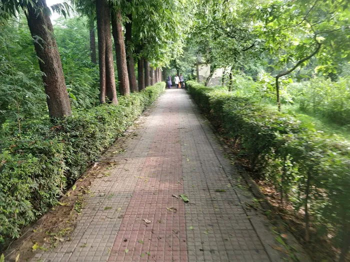 Roshanara Garden - 4