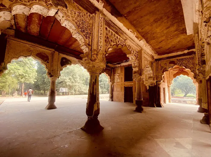Roshanara Garden - 1