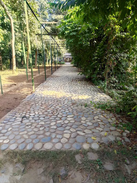 Roshanara Garden - 3