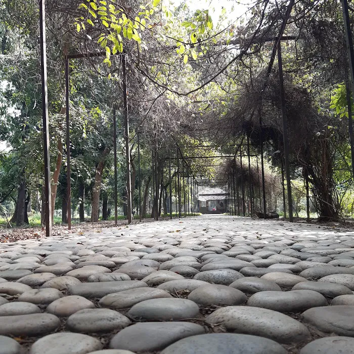 Roshanara Garden - 6