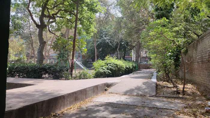 Shastri Park - 0