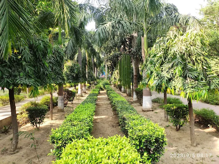 Guru Nanak Dev park ️ - 7