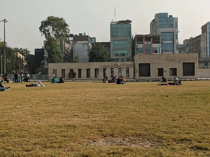 Park Sector 3 Noida - 7