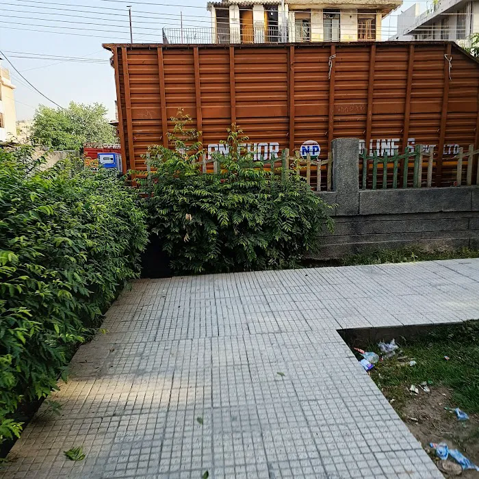 Park Sector 6/7 Noida - 4