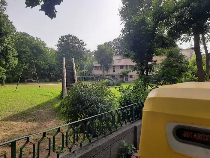 Square Park R K Puram Sector 3 - 1