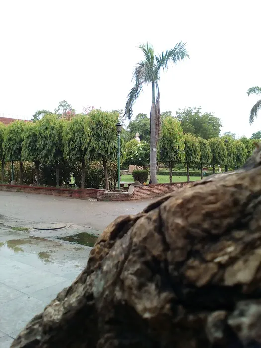 Mirza Ghalib Statue - 3