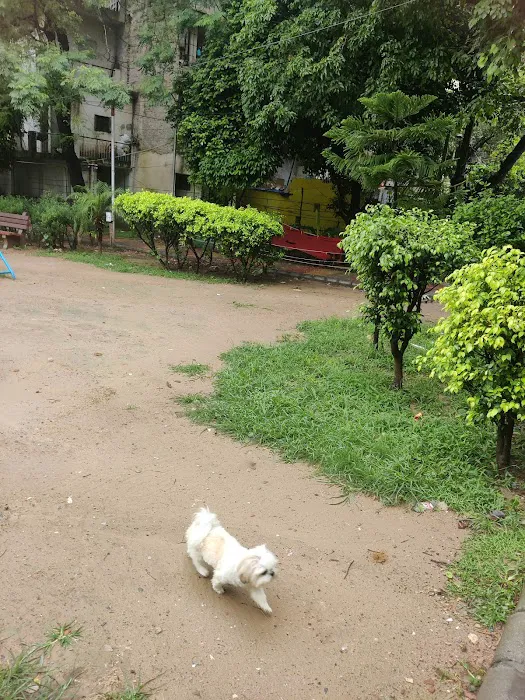 Safdarjung Enclave, Block B2 Park - 2