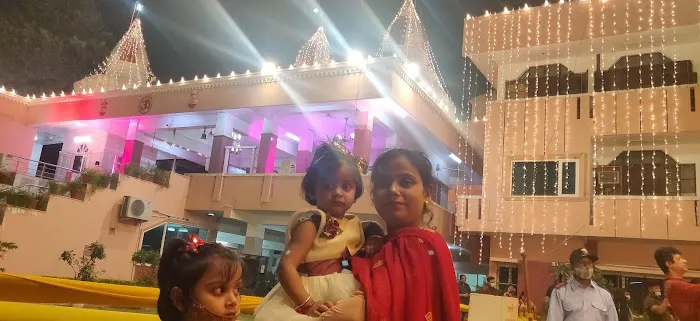 Safdarjung Enclave, Block B2 Park - 9
