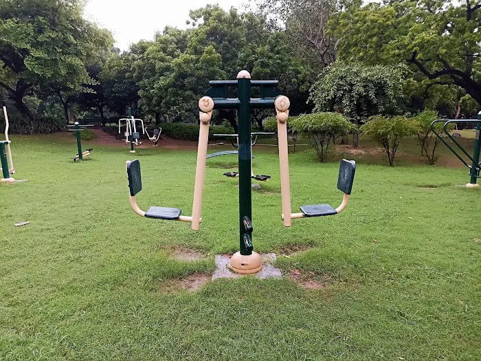 DDA R Block Park Greater Kailash 1 - 7