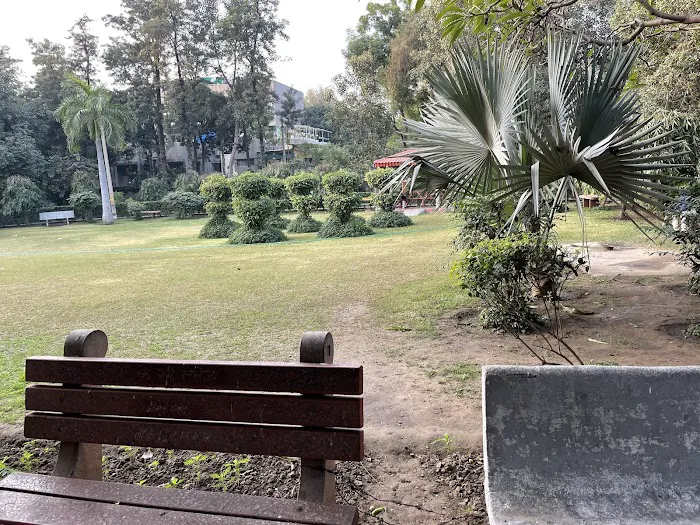 R Block Park - 3