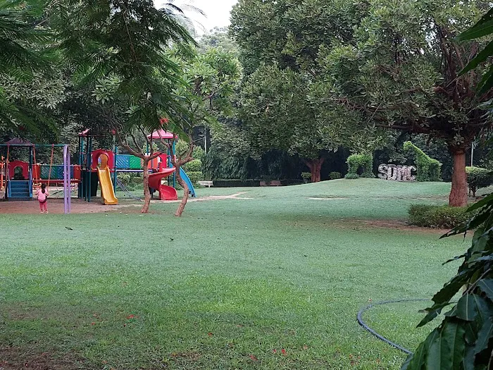 R Block Park - 2