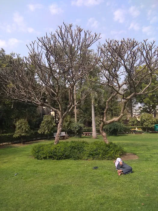 R Block Park - 7