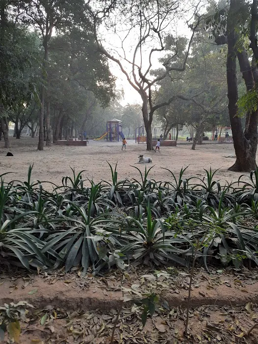 B5 Block Main Park - 1