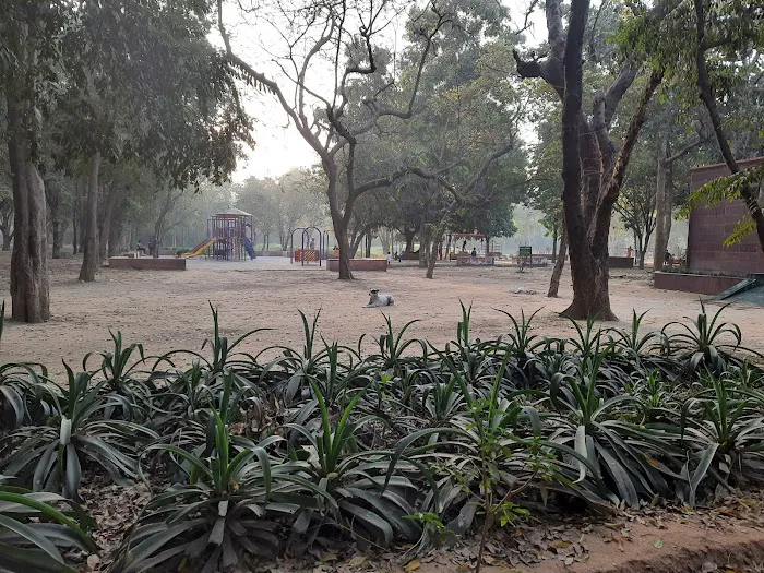 B5 Block Main Park - 8