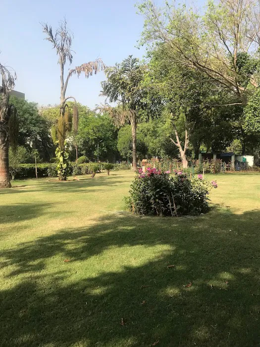 H BLOCK MCD PARK - 1