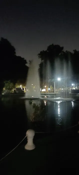 Nehru Park fountain - 2