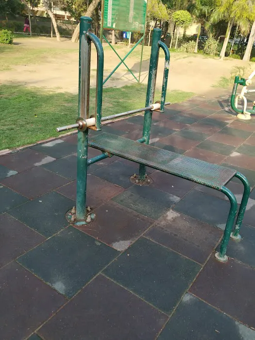Sector 19 B and C Block Central Park - 4