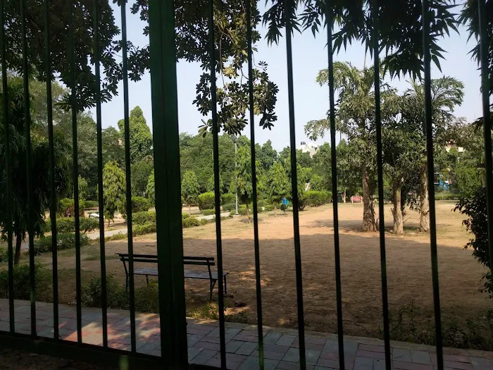 Dakshini Delhi Nagar Nigam Udyan Vibhag Dakshin Kshetra - 3