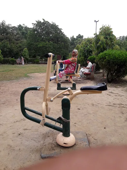 Dakshini Delhi Nagar Nigam Udyan Vibhag Dakshin Kshetra - 8