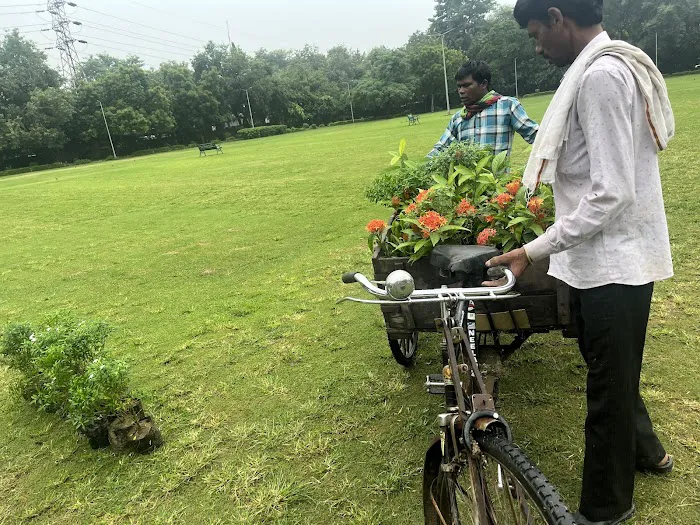 Model Park Pushp Vihar Sector 4 - 2