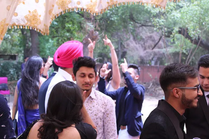Farewell Party Park - 3