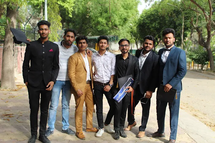 Farewell Party Park - 5