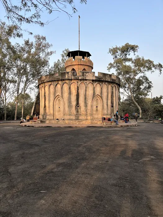 Kamla Nehru Park - 8