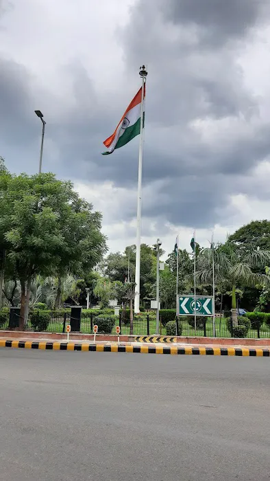Flag Pole Roundabout - 5