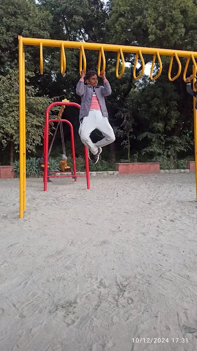 children's swing - 5