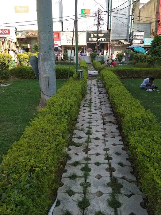 Paras Park - 4