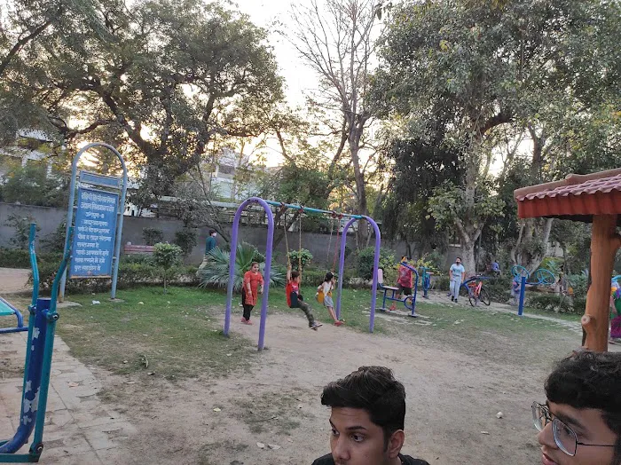Jungpura B DDA Park - 7
