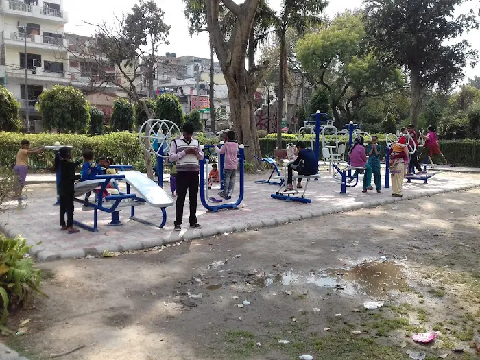 Azaad Park - 0