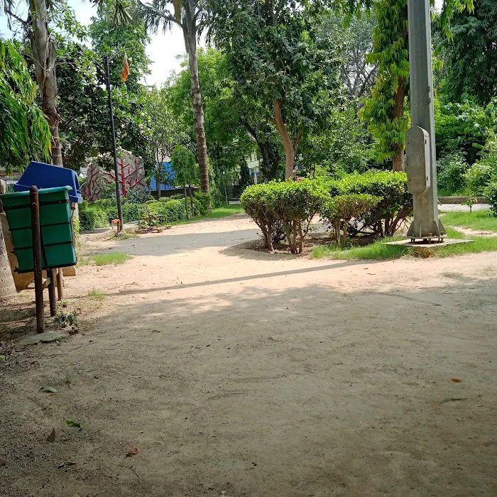Azad Park - 0