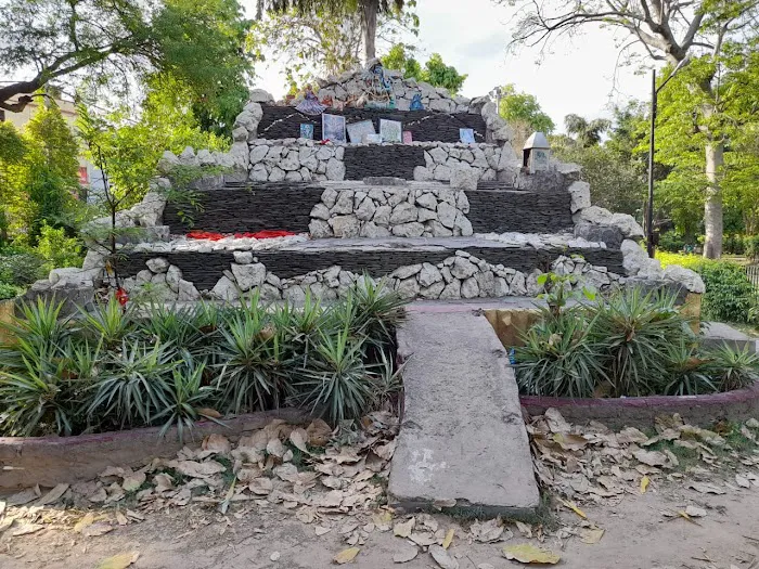 Azad Park - 8