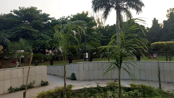 Veer Savarkar Park - 9
