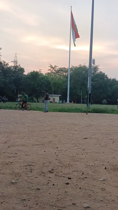 Sector 7, Model Park - 7