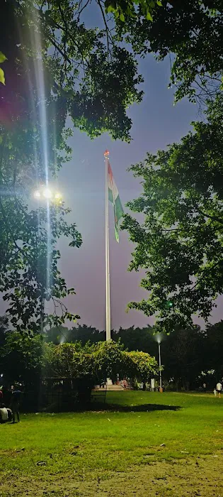 Gulabi bagh Central Park - 4