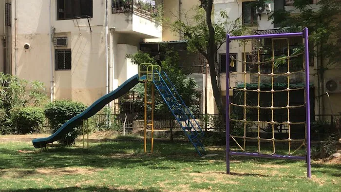 Kids Play Area - 1